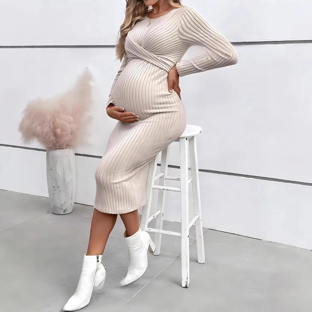 Silva Muse – Slim Long-Sleeve Maternity Dress