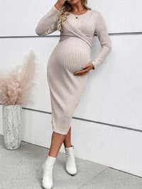 Silva Muse – Slim Long-Sleeve Maternity Dress