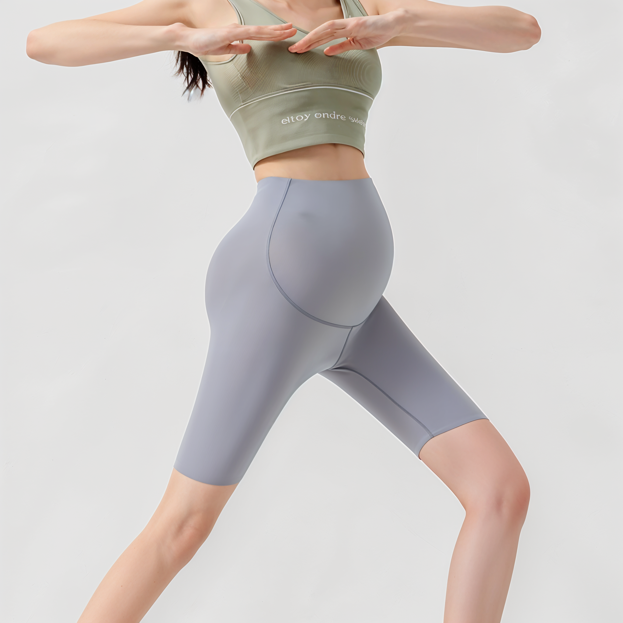 Gray / M